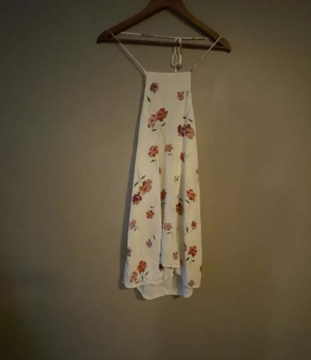 Cozy Casual White Floral Halter Neck Open Back Mini Dress Size S
